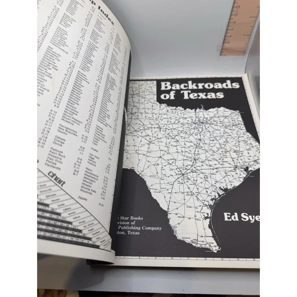 BACKROADS OF TEXAS By Ed‎ Syers & Larry D. Hodge *Excellent Condition* 1982